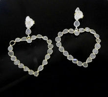 Load and play video in Gallery viewer, 3.50 CTW Diamond Polki Heart Dangle Earrings

