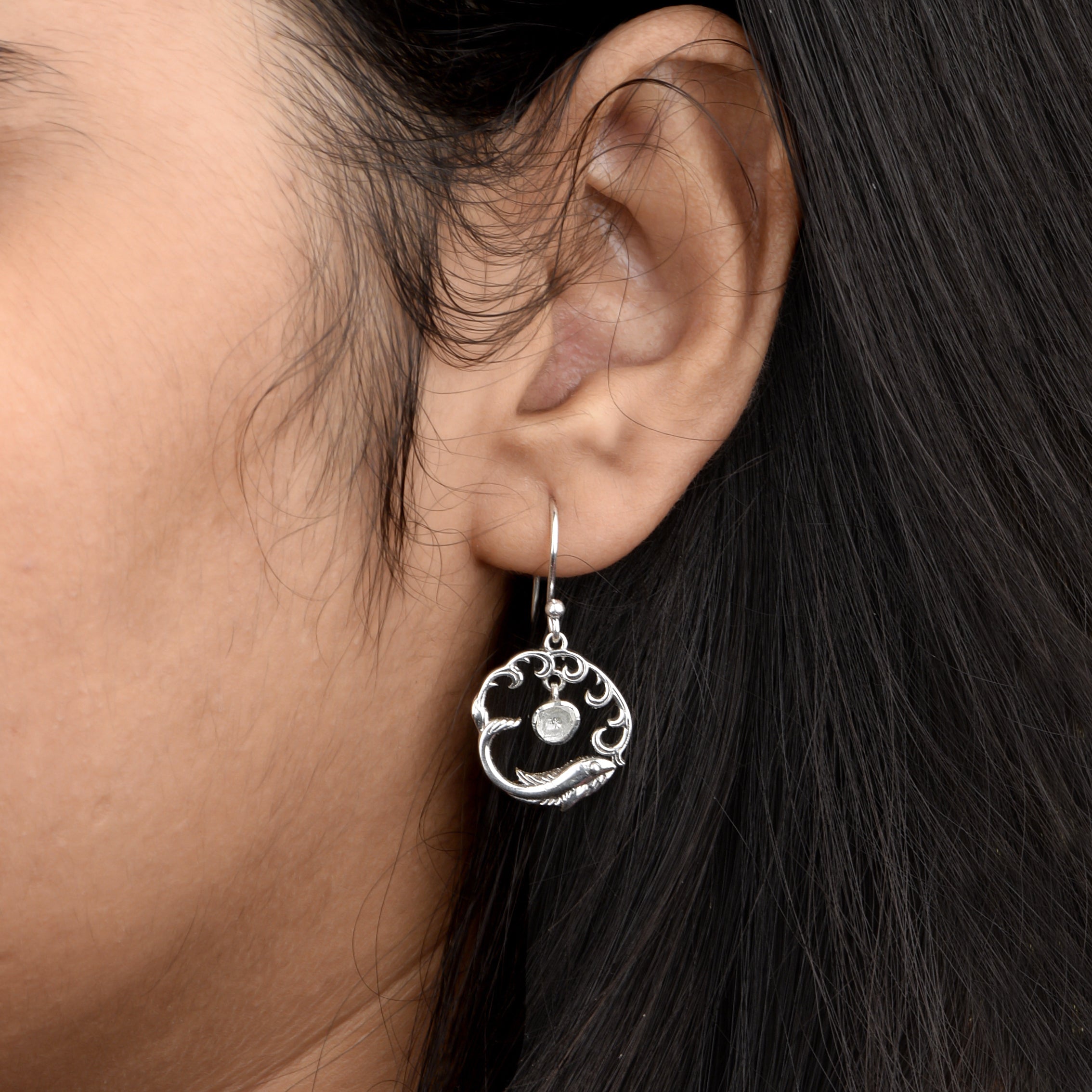 0.25 CTW Slice Polki Diamond Drop Dolphin Earrings