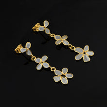 Load image into Gallery viewer, 1.20 CTW Diamond Polki Flower Dangle Earrings