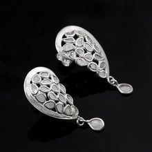 Load image into Gallery viewer, 1 CTW Diamond Polki Half Heart Dangles Earrings