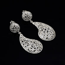 Load image into Gallery viewer, 5 CTW Diamond Polki Flower Petals Jhumka