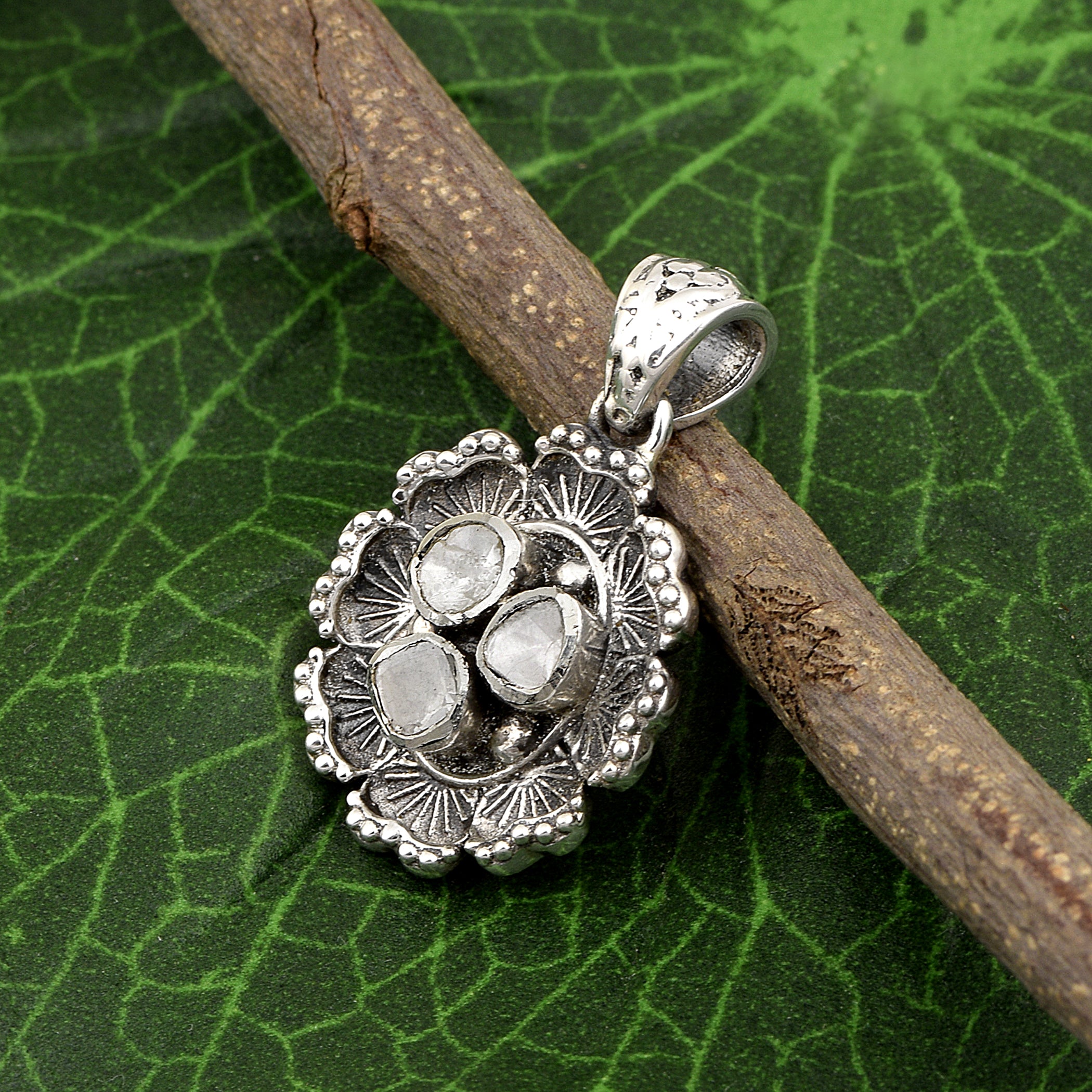 1.00 CTW Diamond Polki Flower Inspired Pendant Set