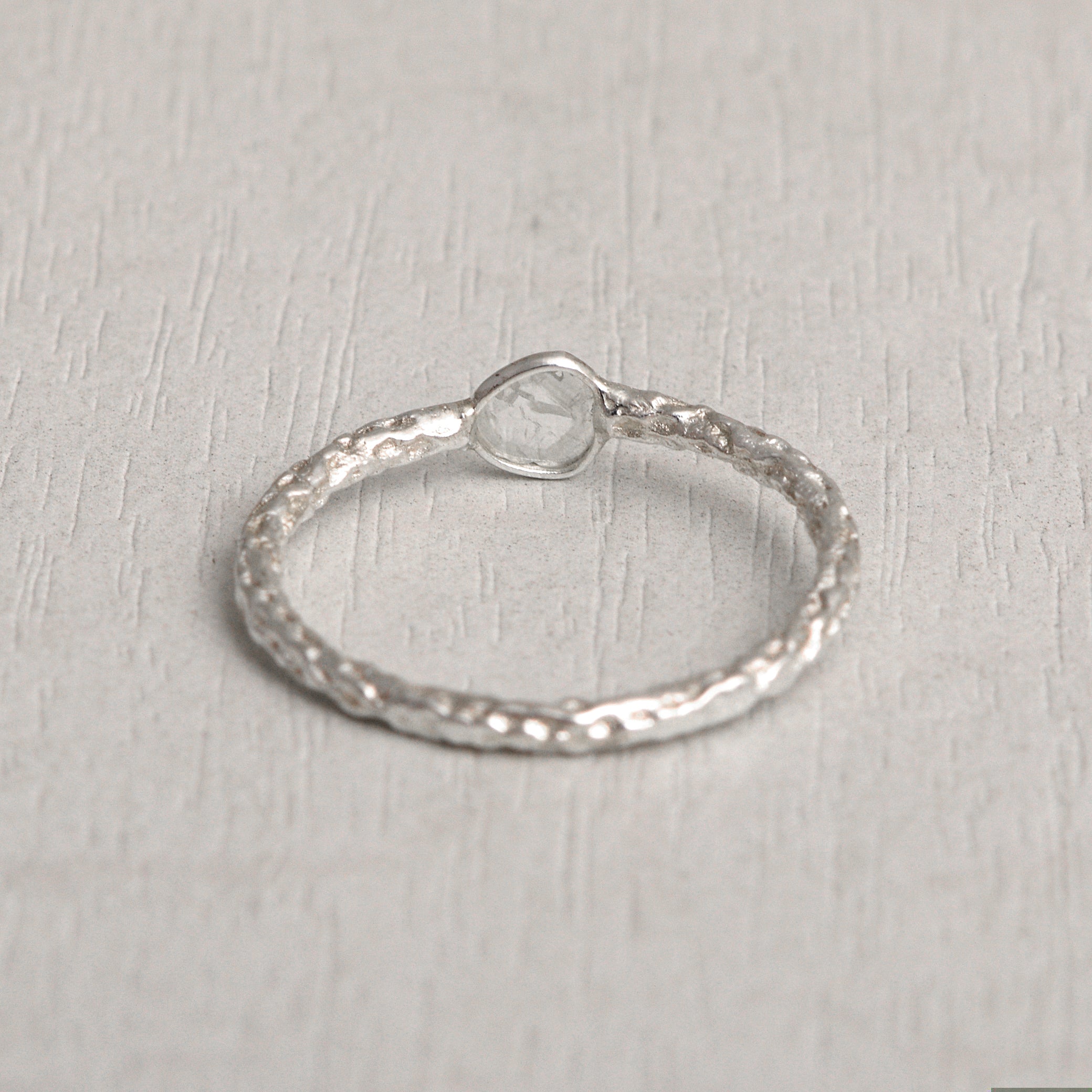 0.10 CTW Diamond Polki Minimalist Ring