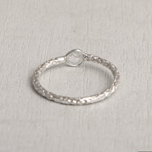 Load image into Gallery viewer, 0.10 CTW Diamond Polki Minimalist Ring
