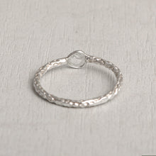 Load image into Gallery viewer, 0.10 CTW Diamond Polki Minimalist Ring