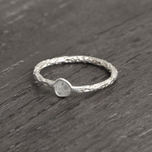 Load image into Gallery viewer, 0.10 CTW Diamond Polki Minimalist Ring