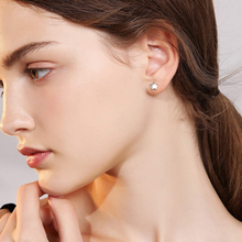 Load image into Gallery viewer, Star Stud Earring

