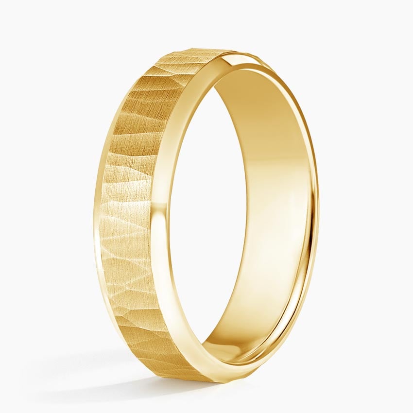 Beveled Edge Aspen 5.5mm Wedding Ring in                            18K Yellow Gold
