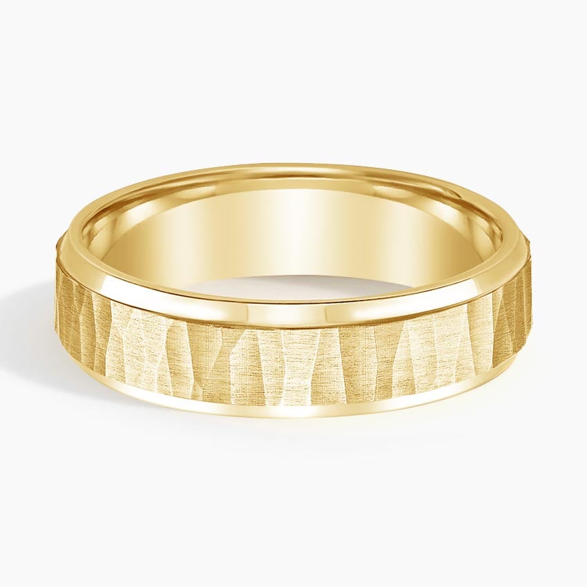 Beveled Edge Aspen 5.5mm Wedding Ring in                            18K Yellow Gold