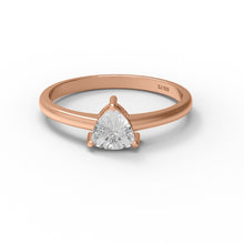 Load image into Gallery viewer, Moissanite Ring
