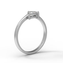 Load image into Gallery viewer, Moissanite Ring
