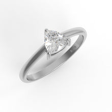 Load image into Gallery viewer, Moissanite Ring
