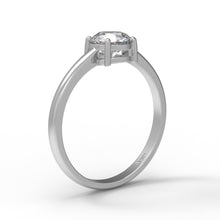 Load image into Gallery viewer, Moissanite Ring
