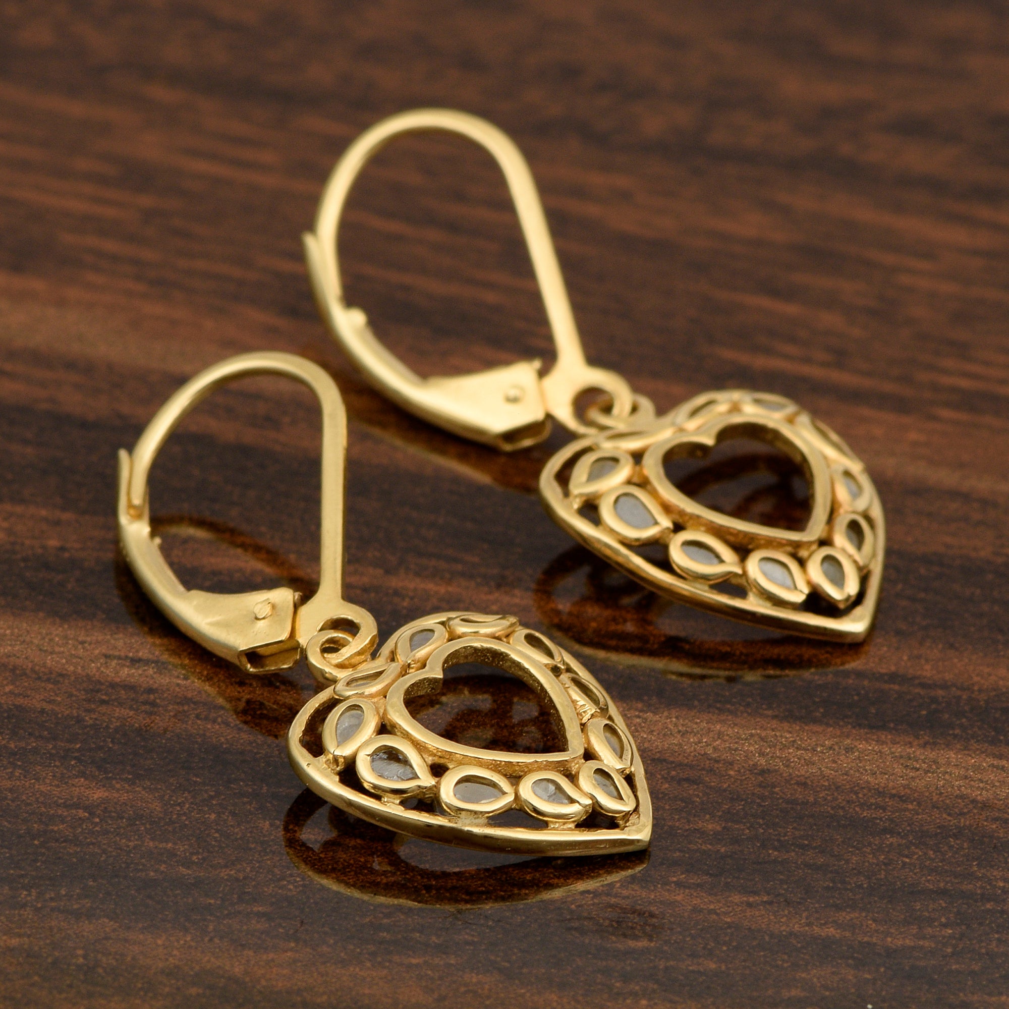 0.25 CTW Natural Polki Diamond Heart Shape Lever Back Earrings