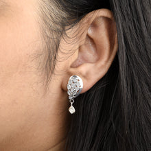 Load image into Gallery viewer, 1 CTW Diamond Polki Half Heart Dangles Earrings
