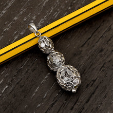 Load image into Gallery viewer, 2.50 CTW Diamond Polki Beaded Ball Pendant
