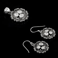 Load image into Gallery viewer, 1.00 CTW Diamond Polki Flower Inspired Pendant Set
