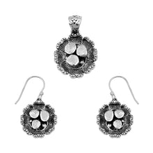 Load image into Gallery viewer, 1.00 CTW Diamond Polki Flower Inspired Pendant Set
