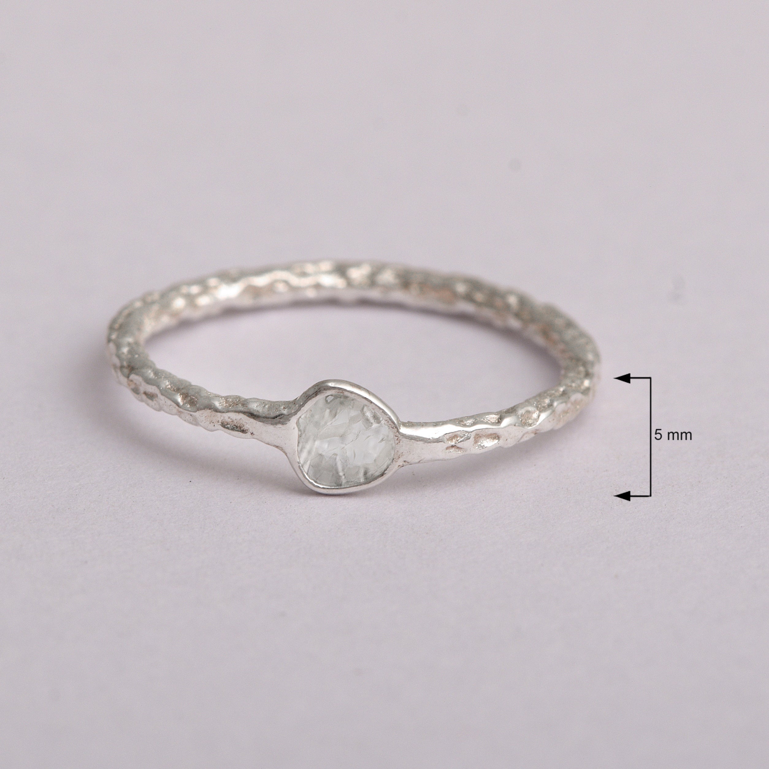 0.10 CTW Diamond Polki Minimalist Ring