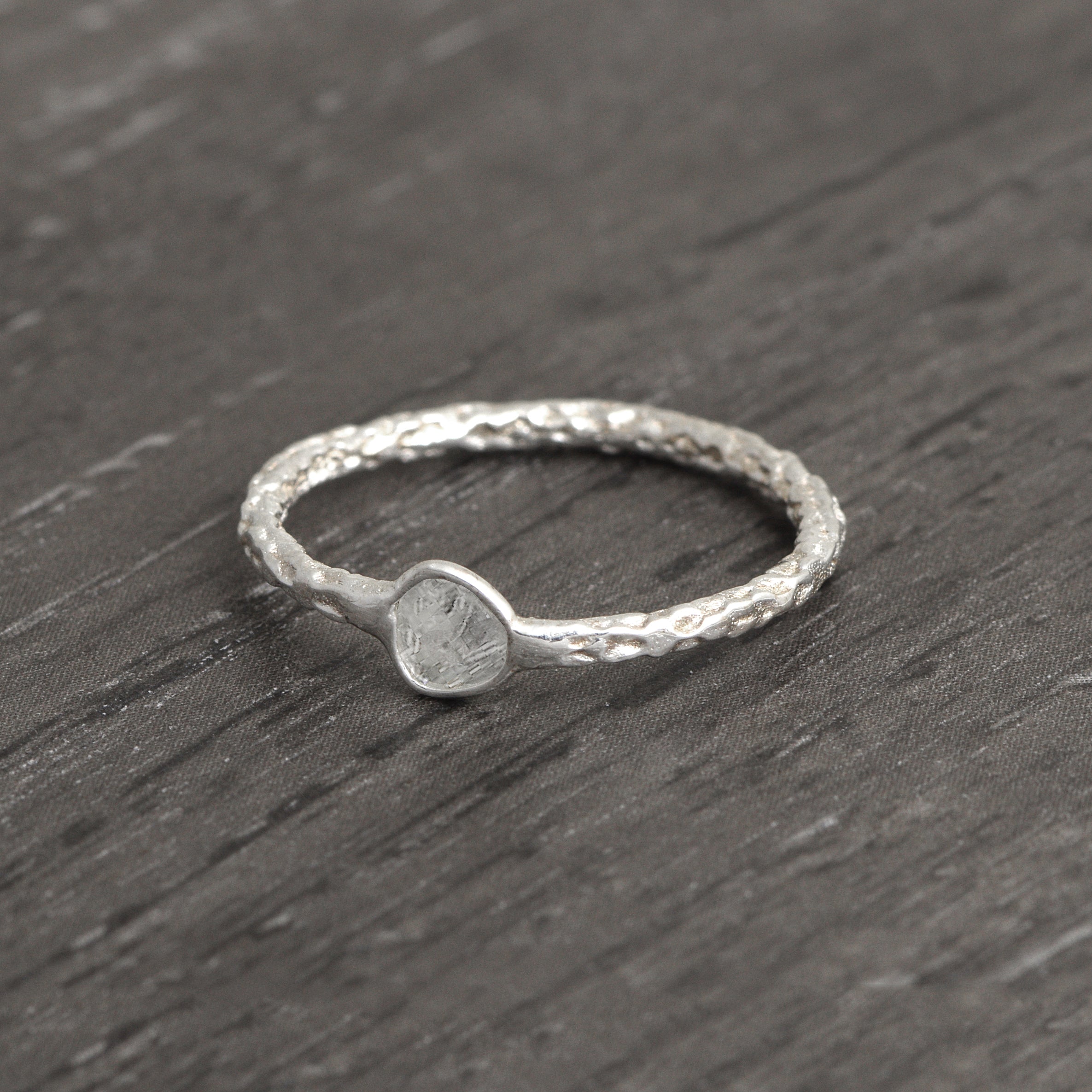 0.10 CTW Diamond Polki Minimalist Ring