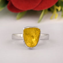 Load image into Gallery viewer, 0.50 CTW Natural Sparkling Yellow Diamond Polki Solitaire Handmade Women Ring

