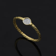 Load image into Gallery viewer, 0.20 CTW Diamond Polki Tiny Ring
