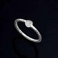Load image into Gallery viewer, 0.10 CTW Diamond Polki Minimalist Ring
